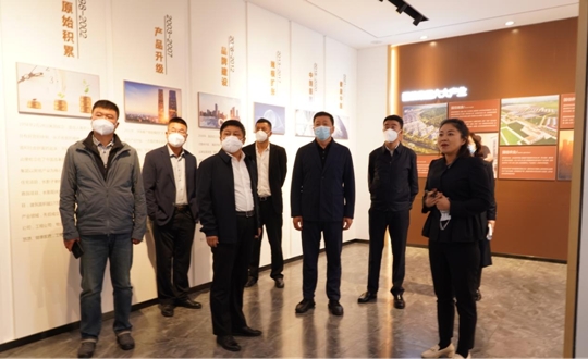 6.双阳区有关辅导一行调研008PG国际·南山书院康养综合体项目_副本.jpg 6.双阳区有关辅导一行调研008PG国际·南山书院康养综合体项目_副本.jpg