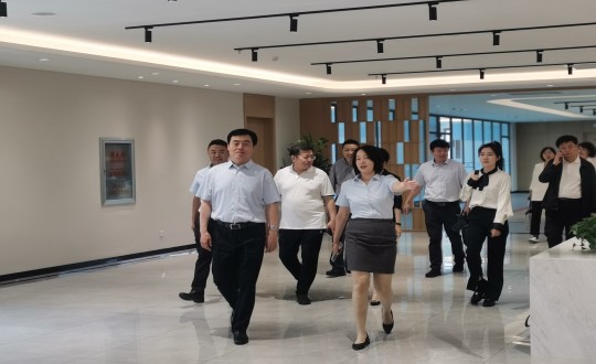 2024年6月26日，省慈悲总会会长田锦尘一行光临康养地产公司参观调研_副本.jpg